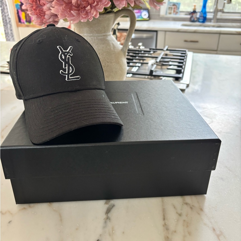 Authentic Saint Laurent Black 9FORTY Cap - Worn only once! Smoke free home